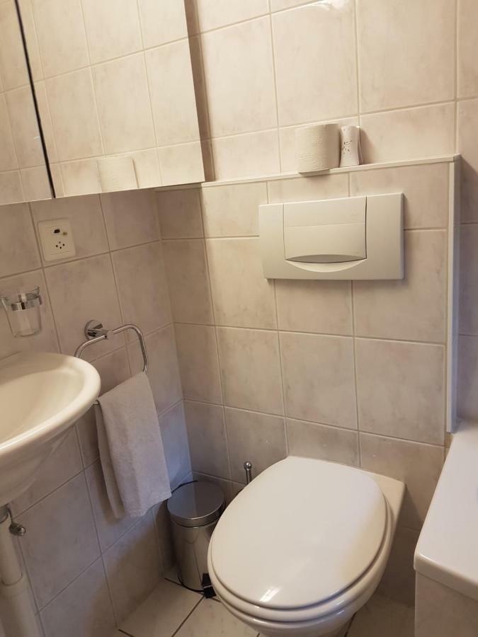 Traumhaftes Chalet Mit Seesicht Krattigen Εξωτερικό φωτογραφία